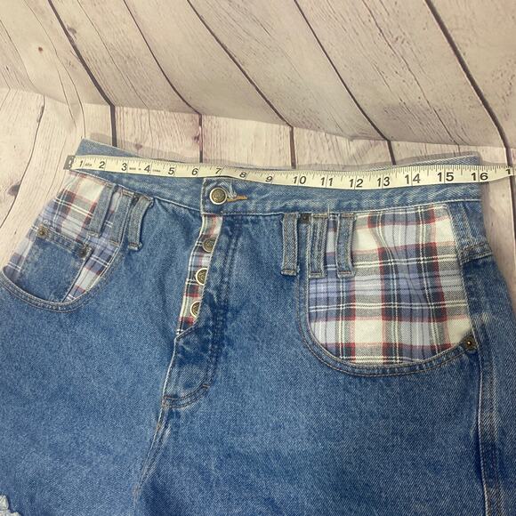 Vintage High Rise Mom Zena Jean Shorts - Picture 8 of 10